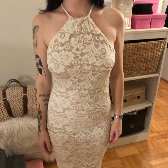 Beautiful Marciano lace dress - Picture 3 of 3